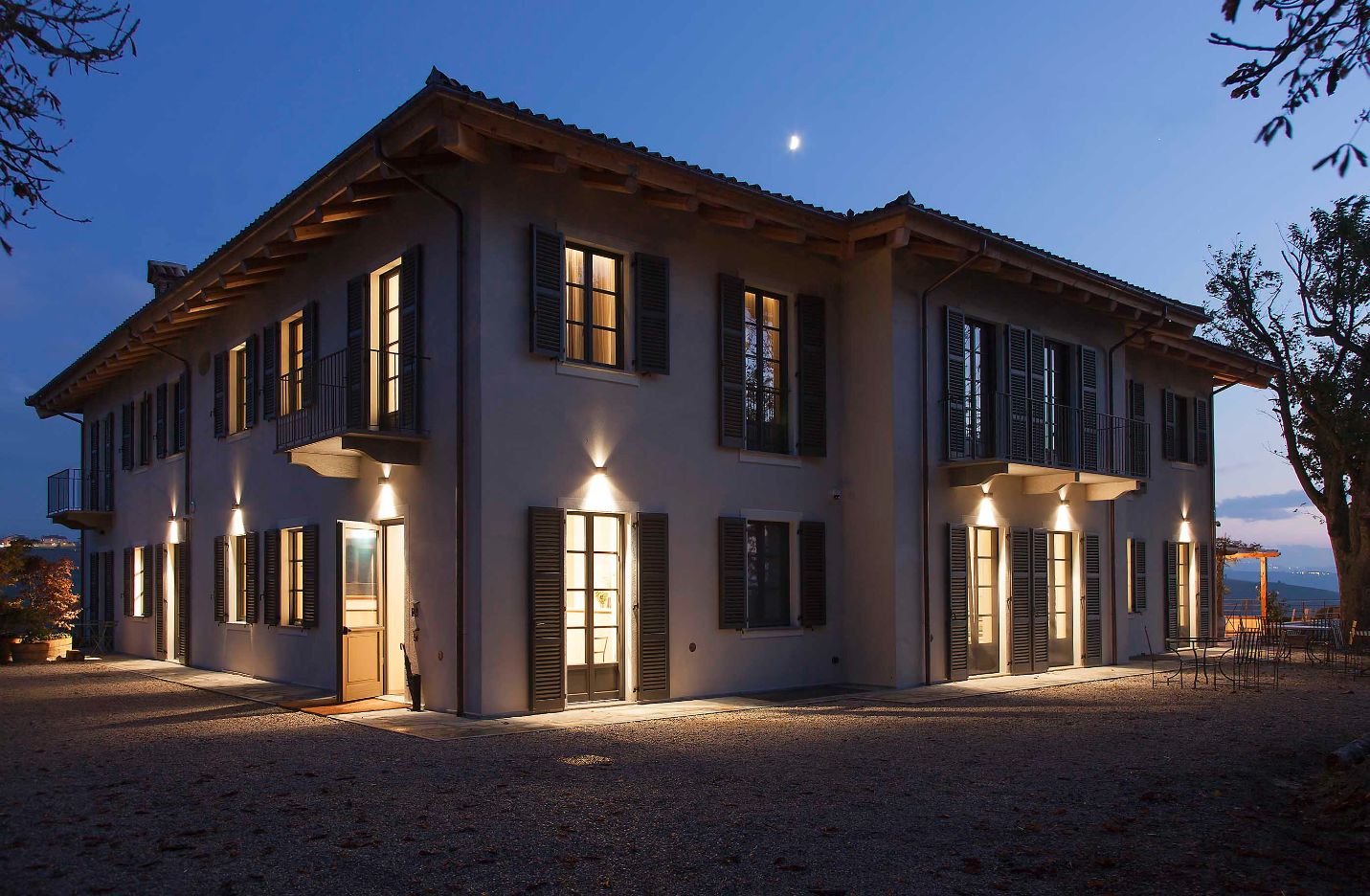 dai-gresy_agriturismo_langagood-trips_Agri_Notte_Ingresso.jpg