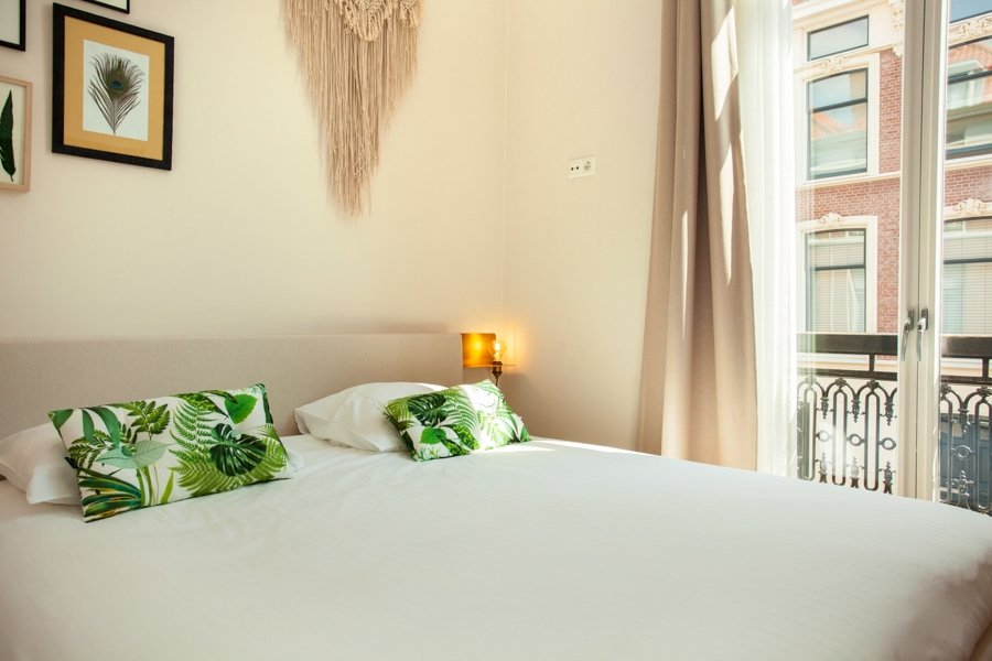 good-trips_La-Paulowna_Emerald-room-7.jpg