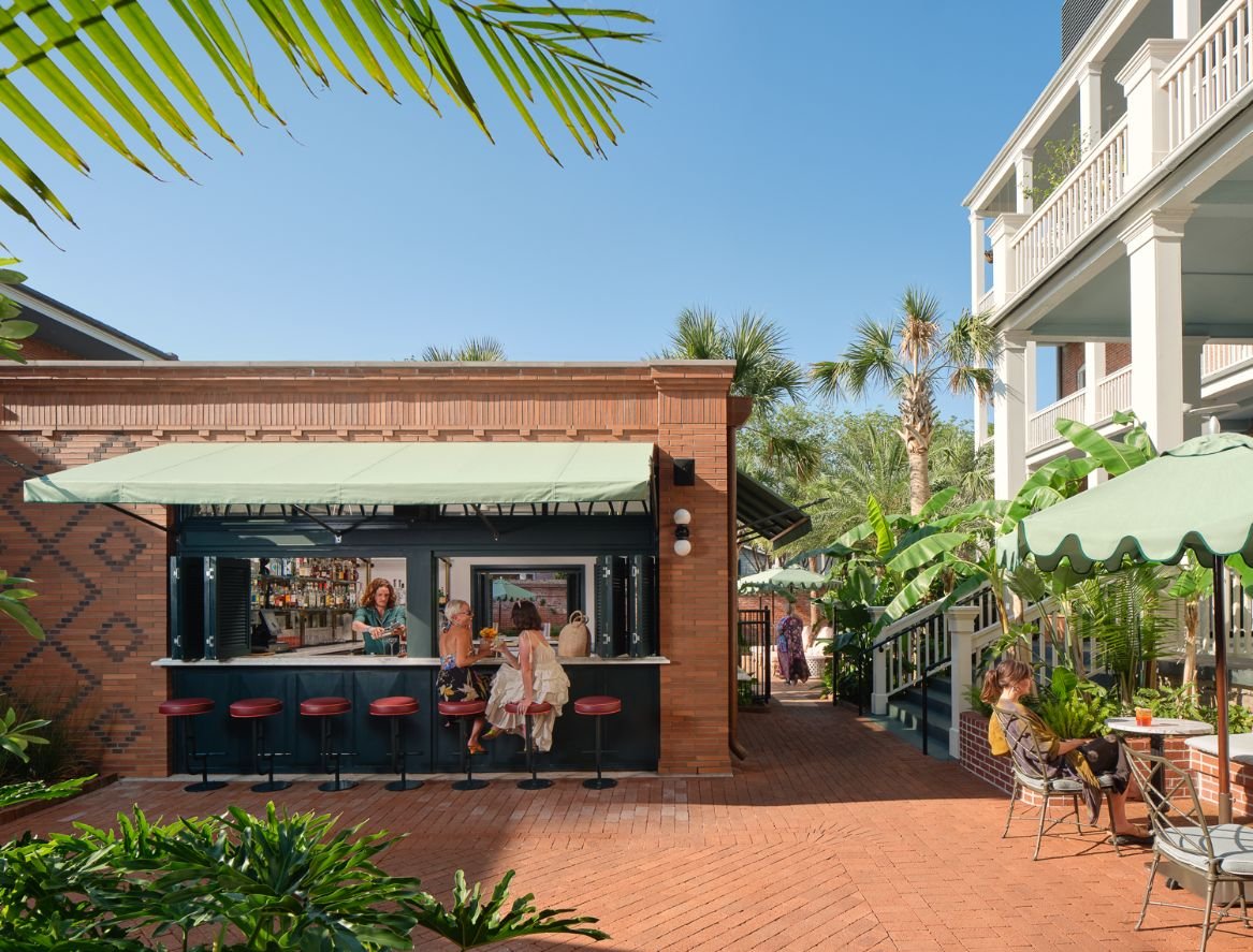 hotel-st-vincent_good-trips-Courtyard-Full.jpg