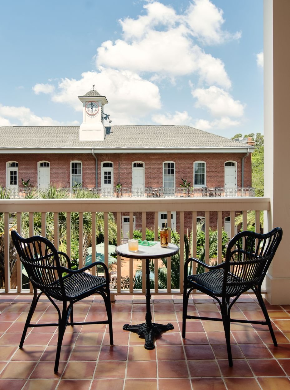 hotel-st-vincent_good-trips-VerandaSuite-Patio.jpg